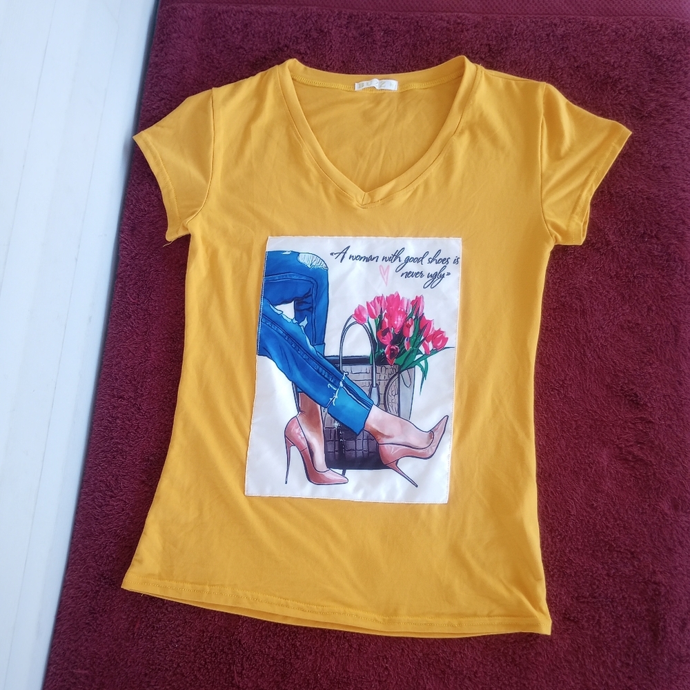 Buzz women's t-shirt size Medium